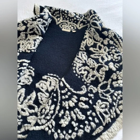 Anthropologie sleeping in snow cardigan, size large - Picture 11 of 17